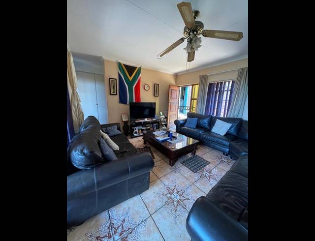 3 BEDROOM HOUSE FOR SALE IN AMANDASIG